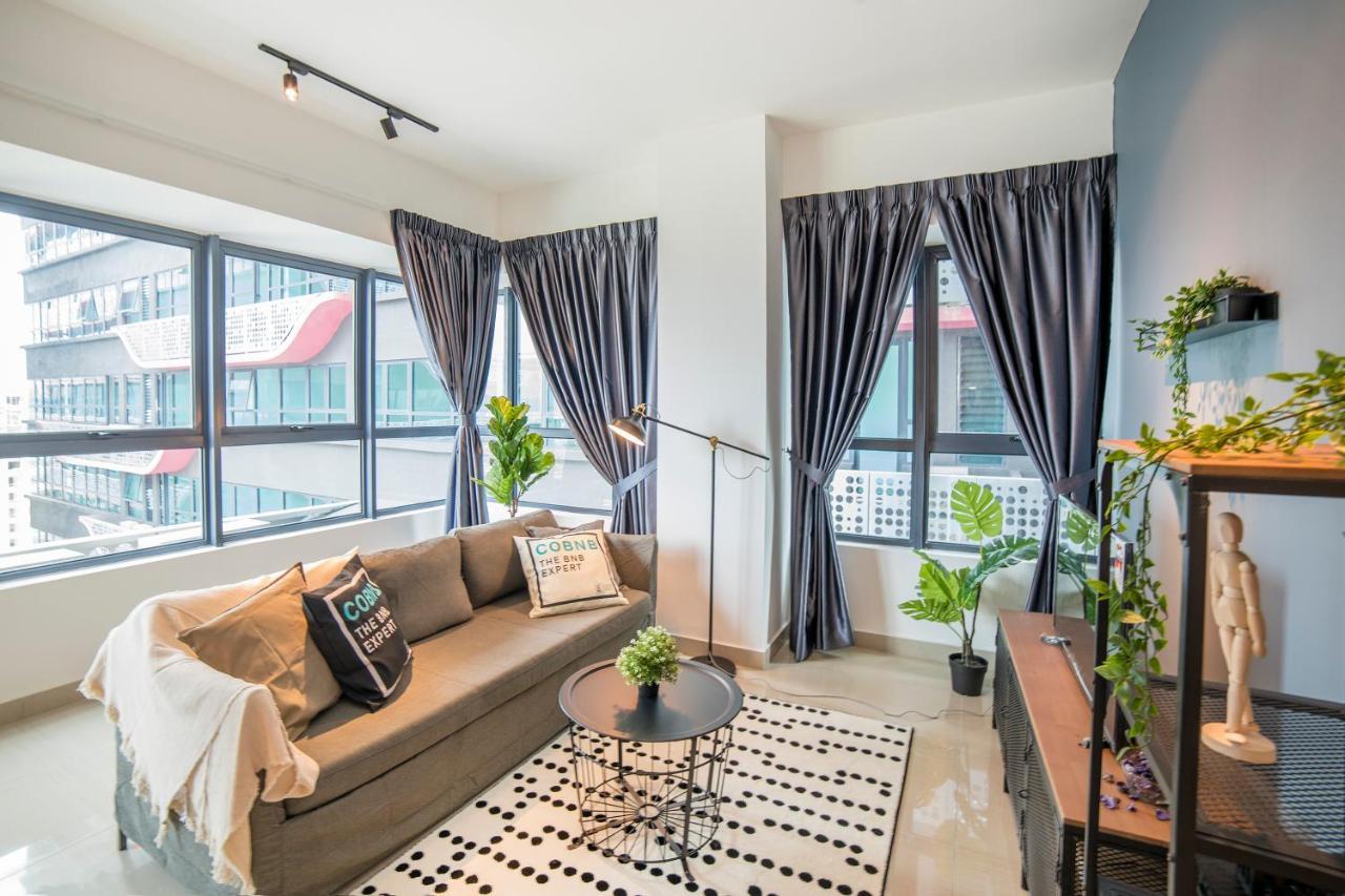 Arte Plus Klcc Designer Suites By Cobnb Куала-Лумпур Экстерьер фото