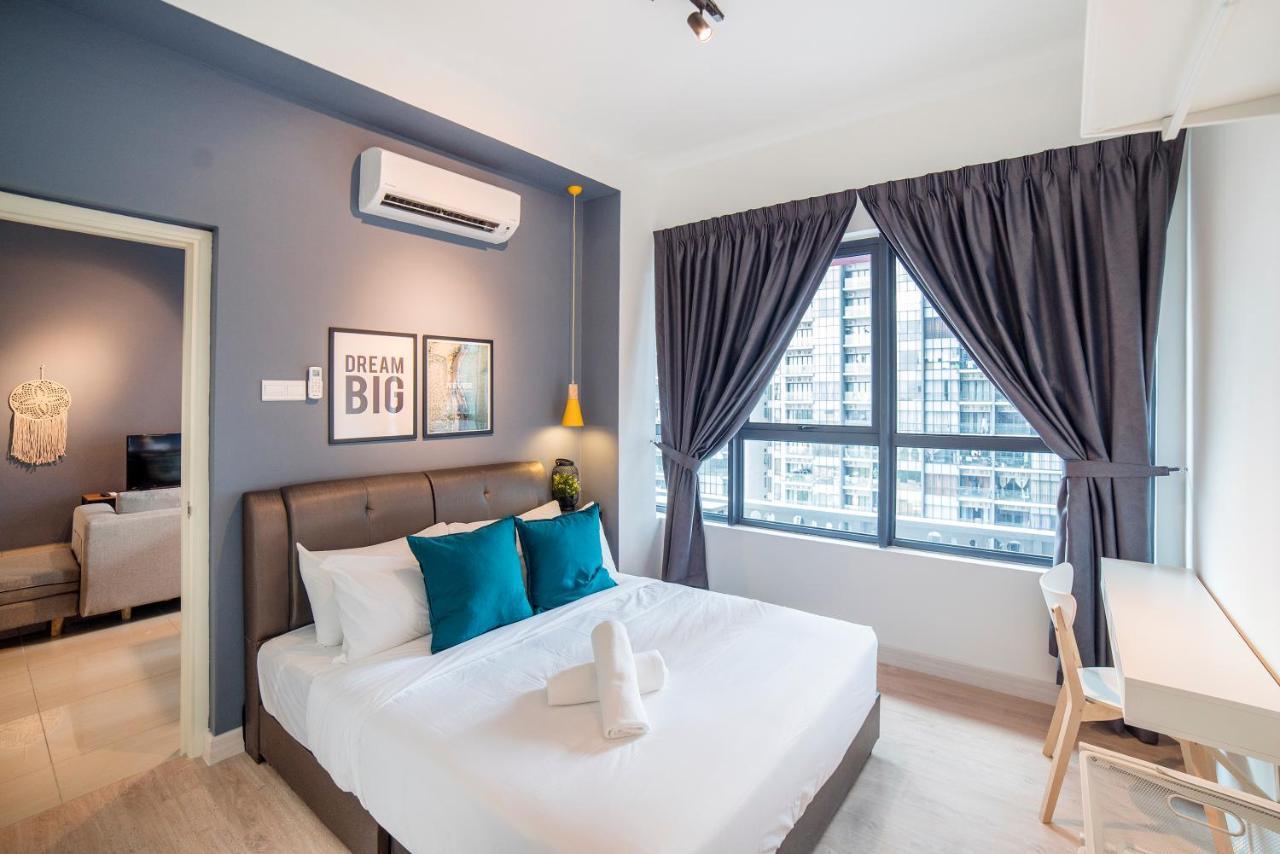 Arte Plus Klcc Designer Suites By Cobnb Куала-Лумпур Экстерьер фото
